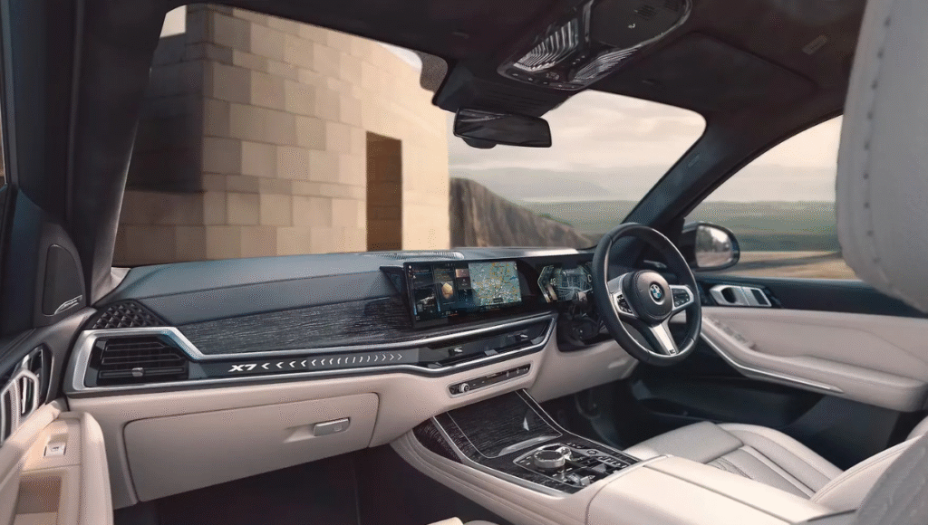 bmw x7 digital display and Crafted Clarity glass interior elements