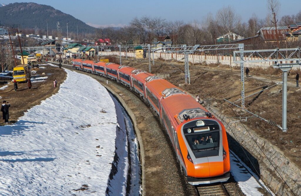 Vande Bharat Express arriving in Srinagar railway station for its inaugural run