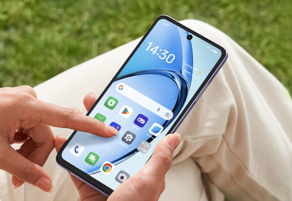 OPPO A5i 6.67-inch 90Hz LCD display detailed view