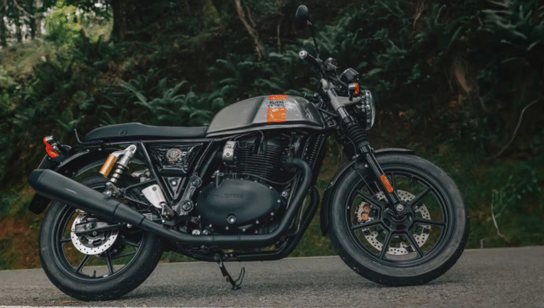 Royal Enfield Continental GT 650 Café Racer in black Color