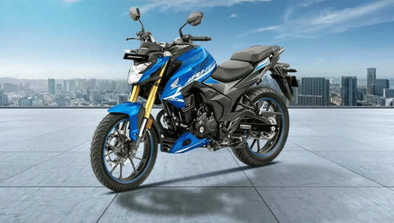 2025 Honda Hornet 2.0 with 184.4cc engine and dual ABS in Matte Gray