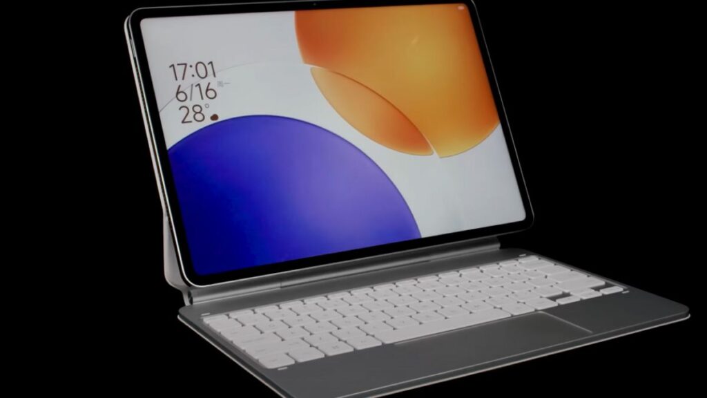 Xiaomi Pad 7S Pro 12.5 tablet with large display, keyboard, and stylus in black and beige colors