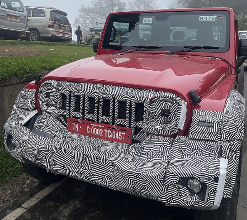 Mahindra Thar Facelift 2025 front view with Roxx-inspired grille