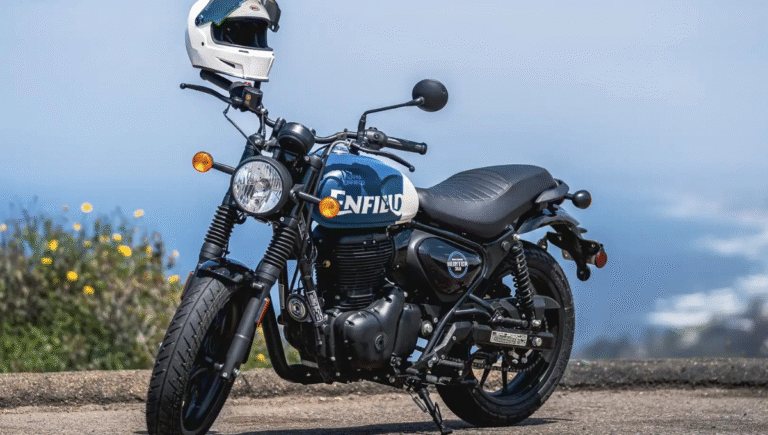 Royal Enfield Hunter 350 with retro-modern design and powerful engine